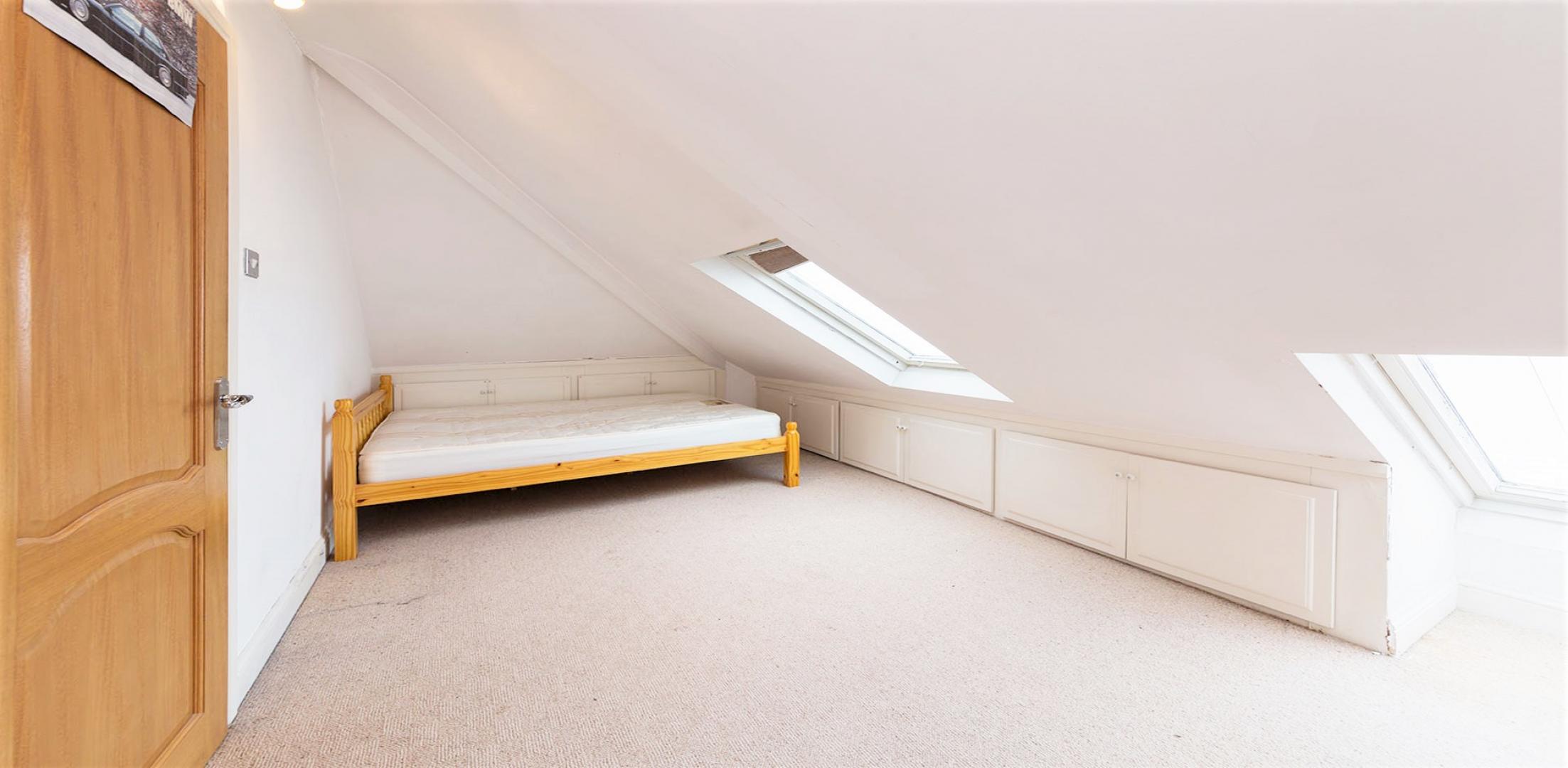 			3 Bedroom, 2 bath, 1 reception Flat			 Richborough Road, Kilburn